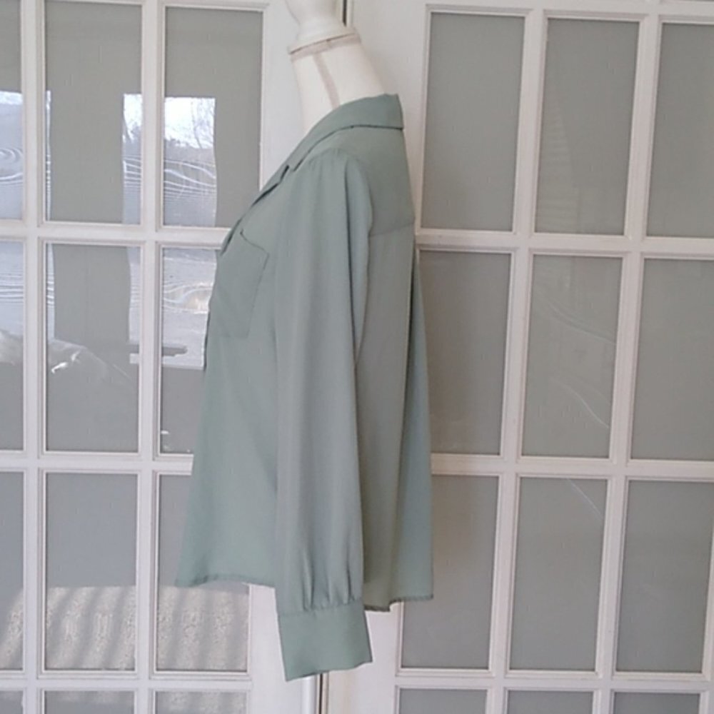 Who What Wear Long Sleeve Button Down Blouse - Picture 4 of 16